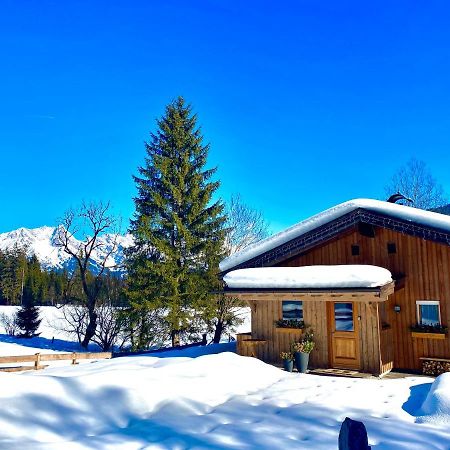Die Laerchen-Lodge Maishofen Esterno foto
