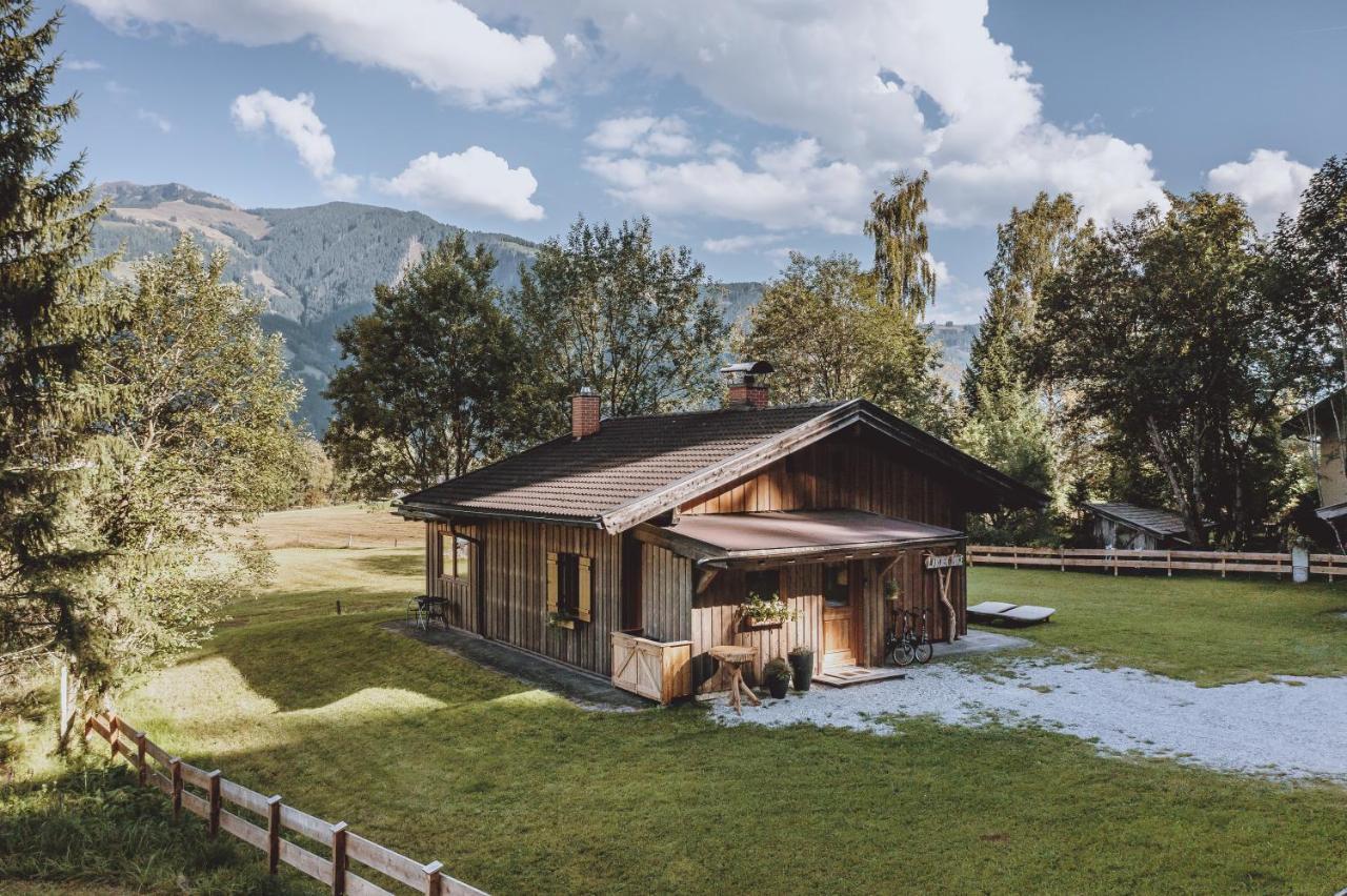 Die Laerchen-Lodge Maishofen Esterno foto